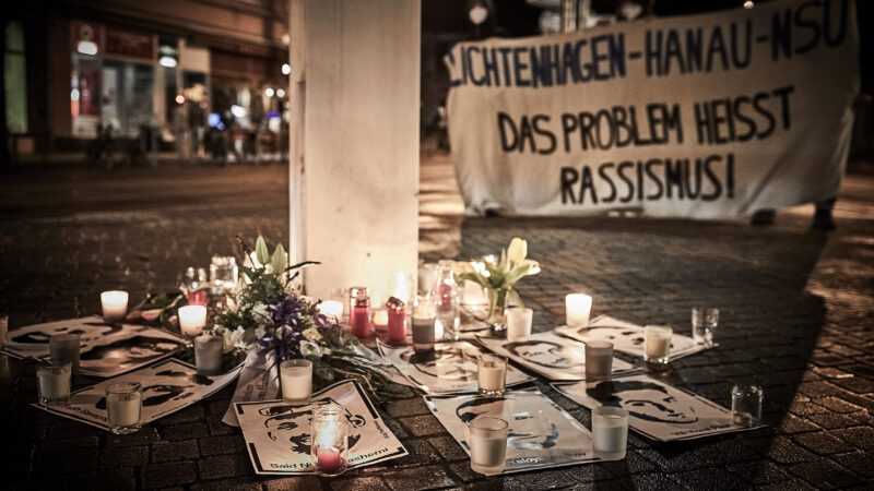 Gedenken zum 2. Jahrestag des rassistischen Anschlags in Hanau, 2022 © Bildwerk Rostock.