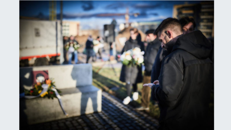Mustafa Turgut bei der Gedenkveranstaltung für seinen getöteten Bruder, Rostock 2020 
© Bildwerk Rostock